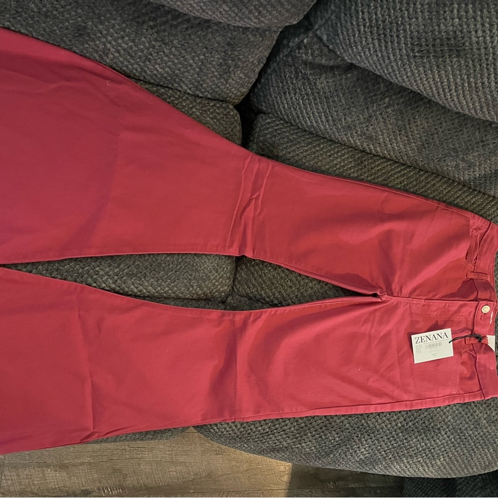 Women’s size medium zenana pants new with tags pink in color